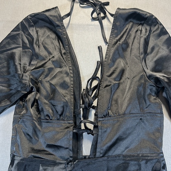 NWT Princess Polly Tashey Bias Cut Maxi Dress, Long Sleeve, Deep V, Black - US 4 - Picture 11 of 16